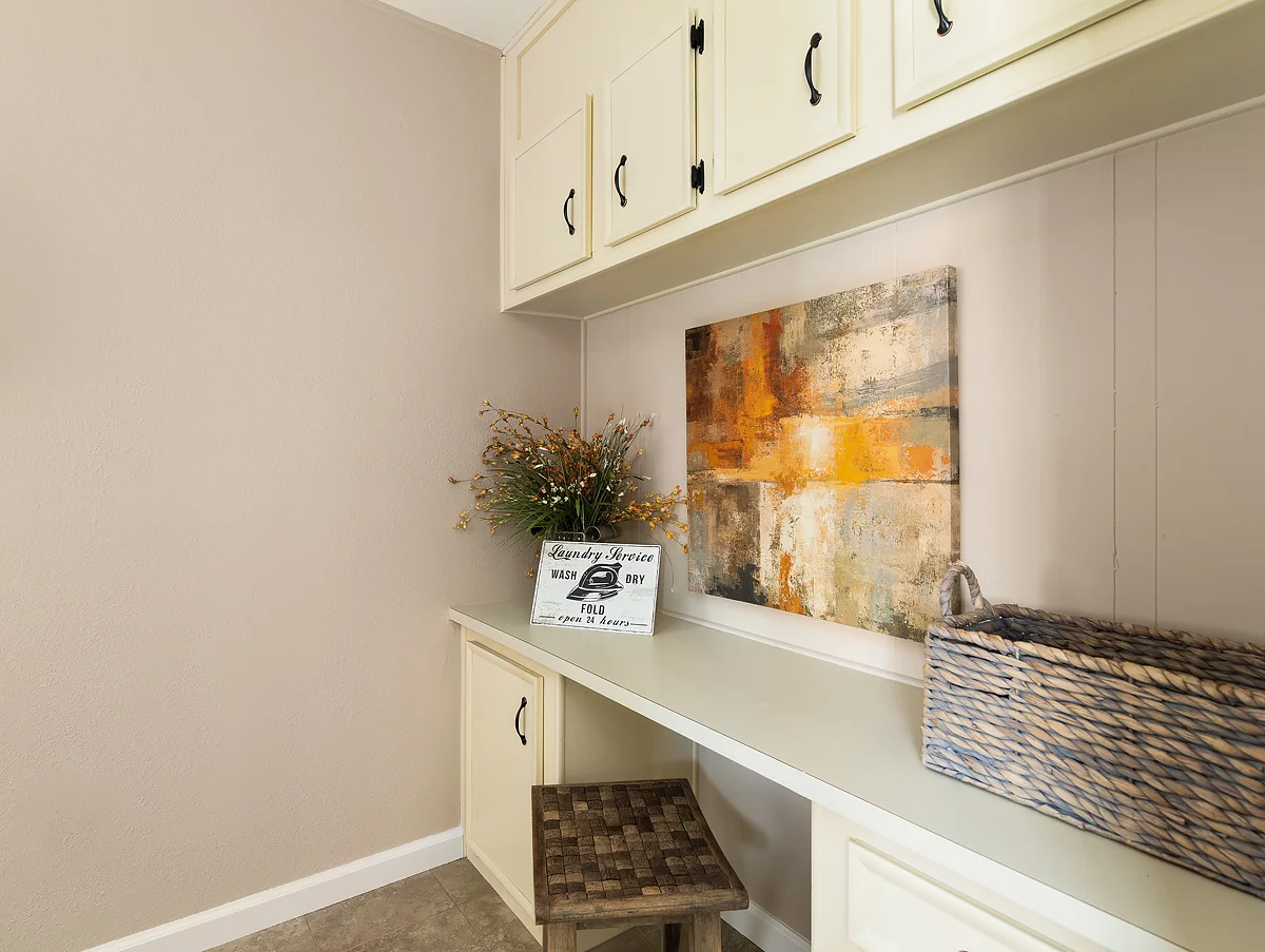 5200 Irvine Blvd_0259.jpg