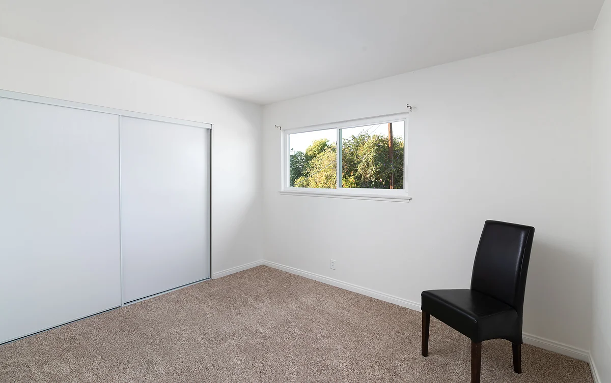 4291 Marion Ave_0410.jpg