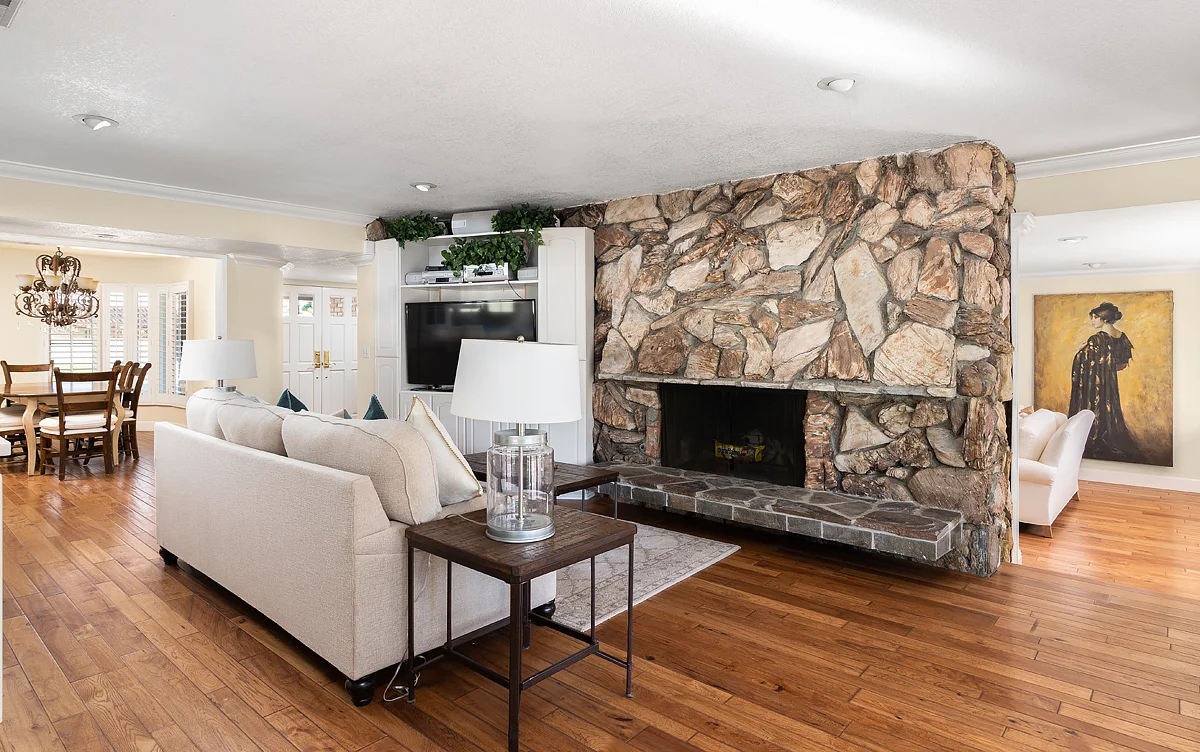 13631 Carlsbad Dr_0405.jpg