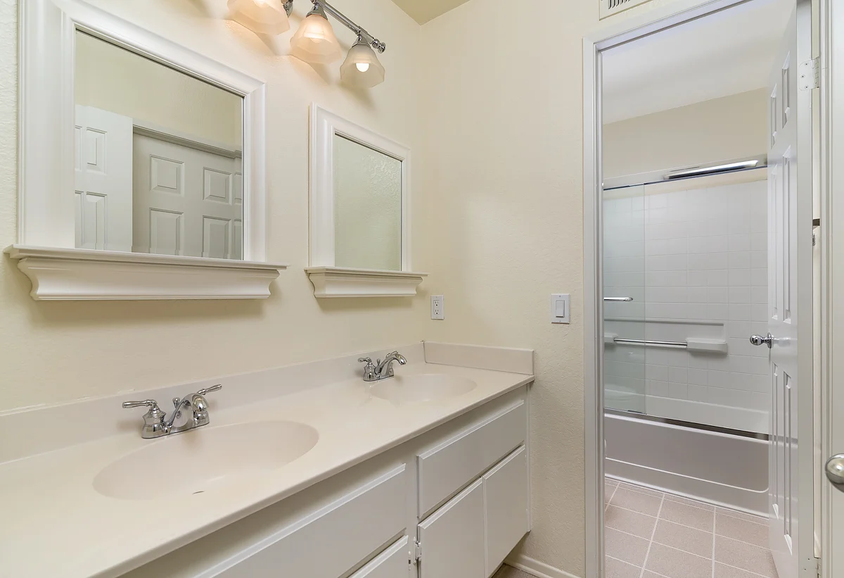 13981 Valley View Ln_0405.jpg
