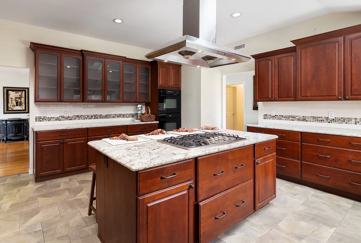 13701 Wheeler Pl_0142.jpg