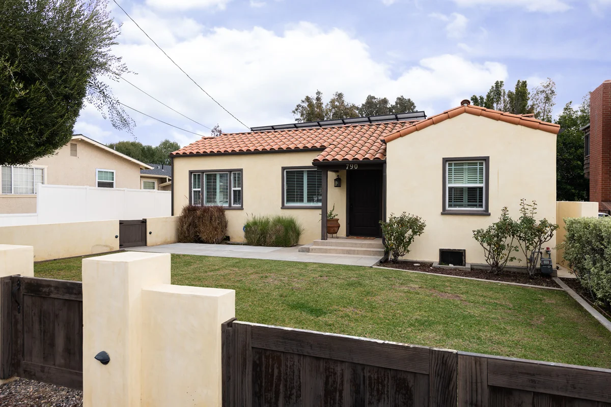 790 Cathart Ave 006.jpg