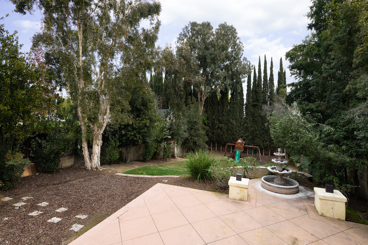790 Cathart Ave 008.jpg