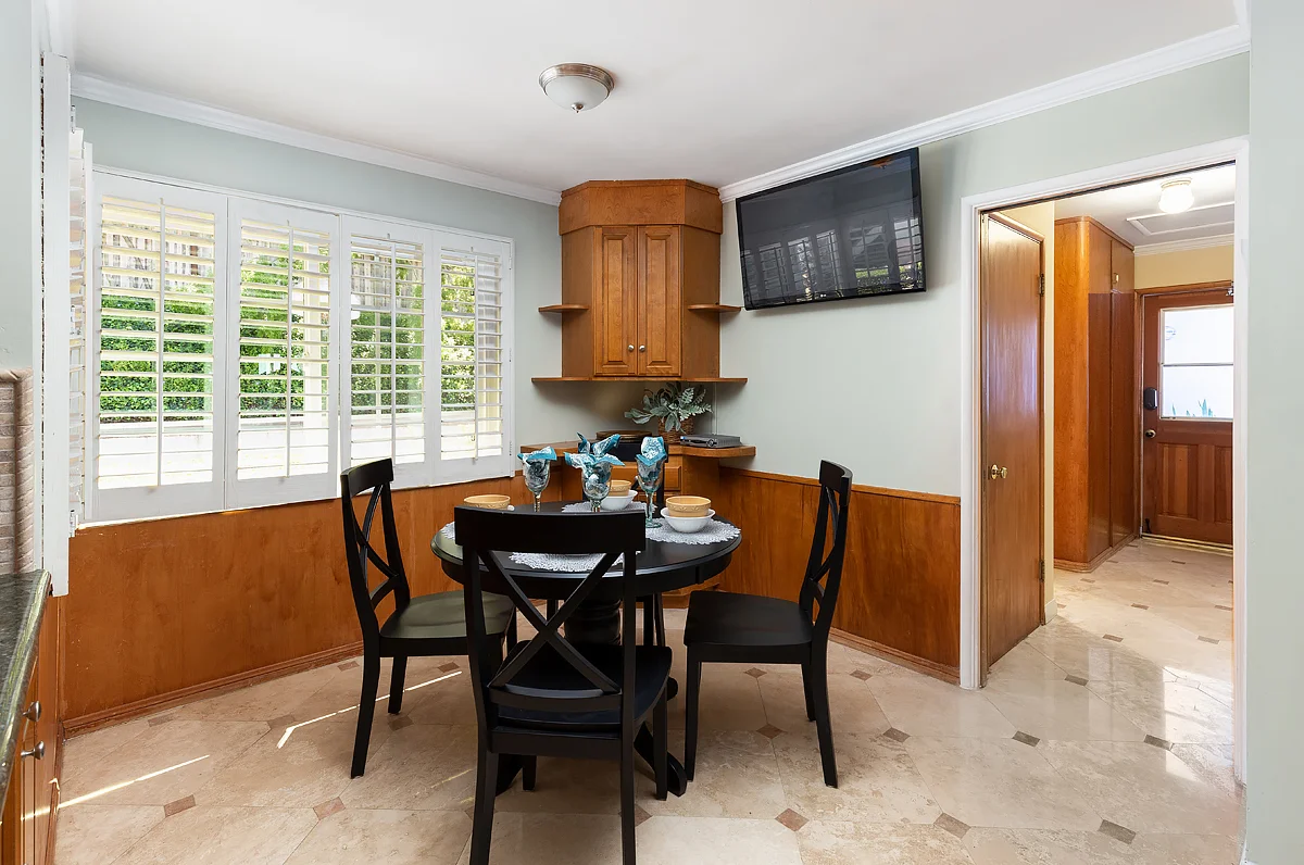 1662 Foothill Blvd_0257.jpg