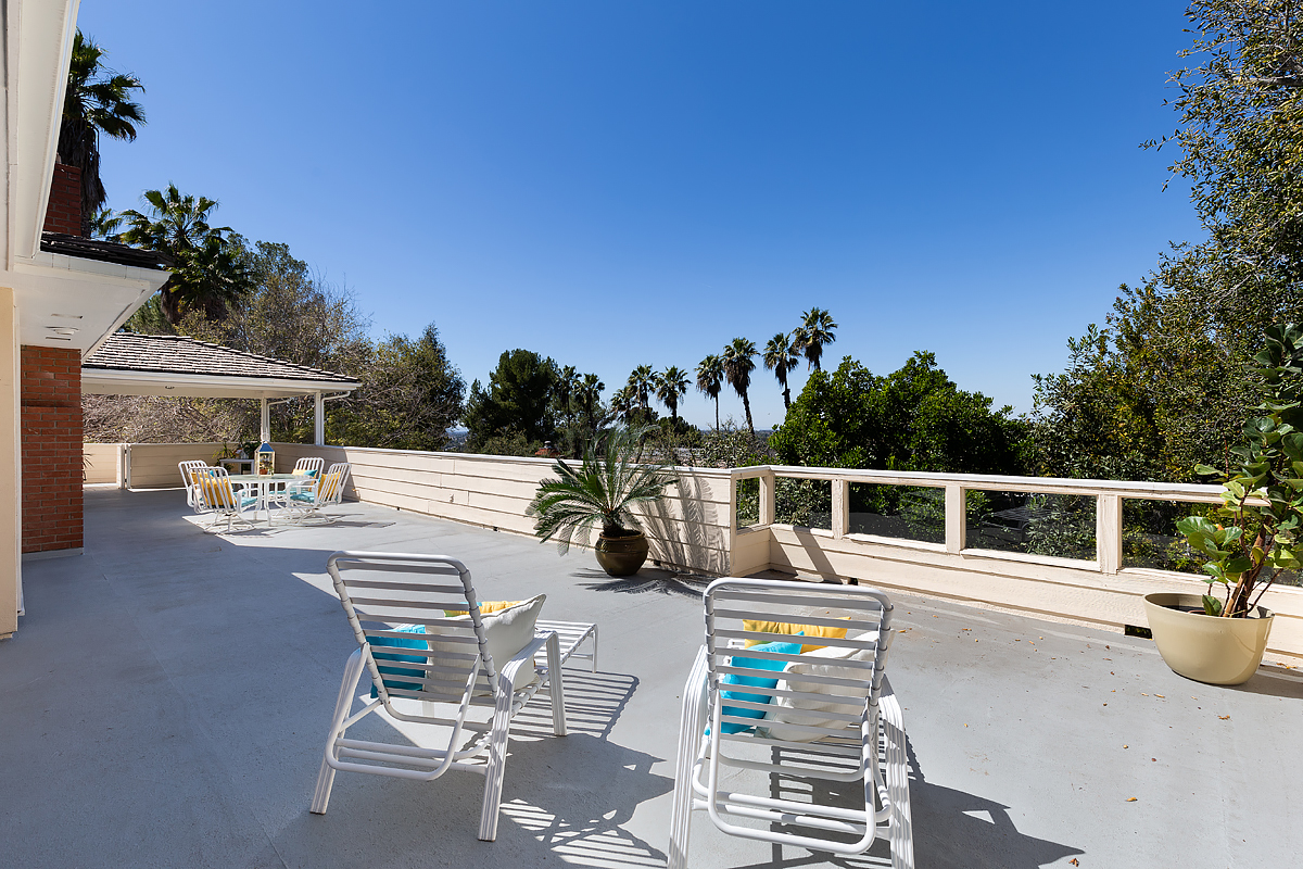 1662 Foothill Blvd_0551-HDR.jpg