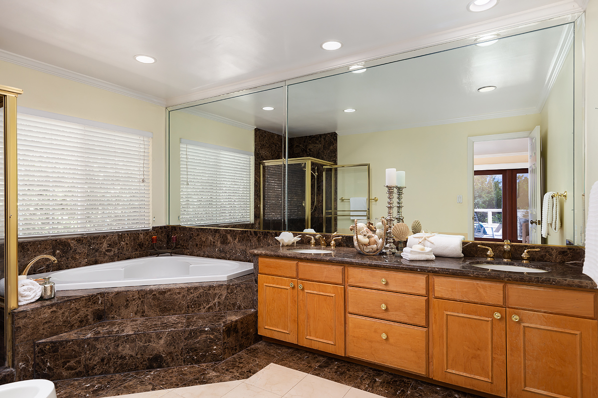 1662 Foothill Blvd_0391.jpg