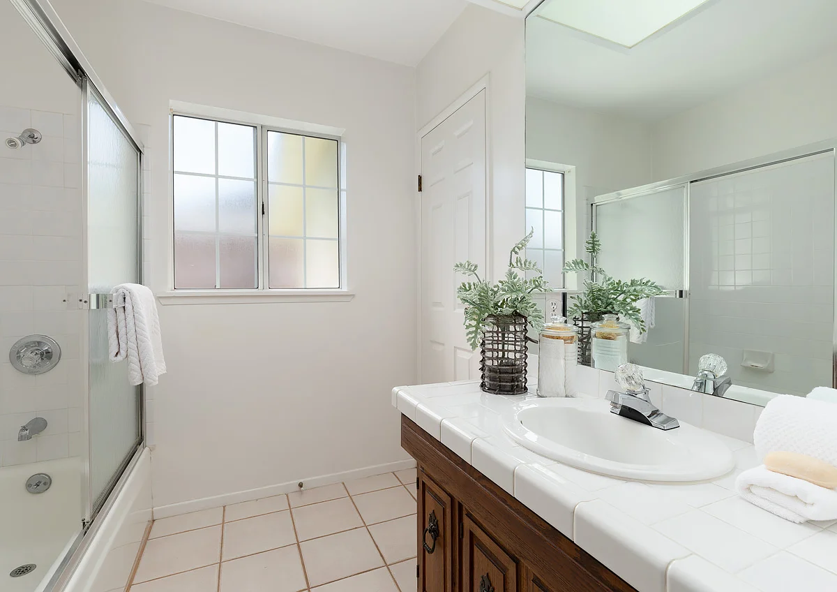 12242 Enramada Dr_0378.jpg