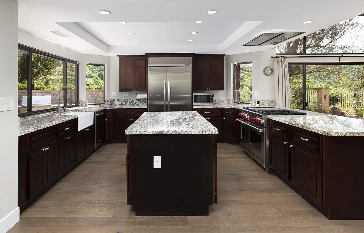 10189 Overhill Dr_0254.jpg