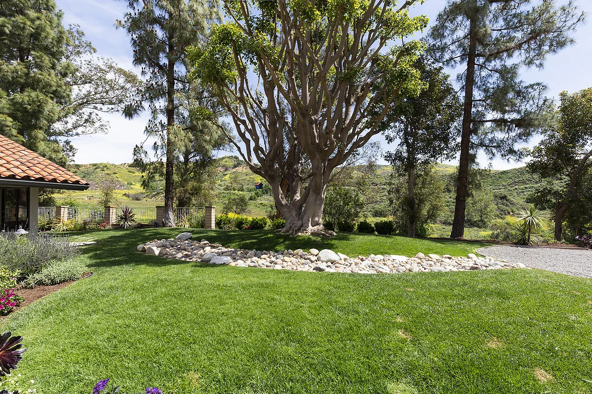 10189 Overhill Dr_0691.jpg