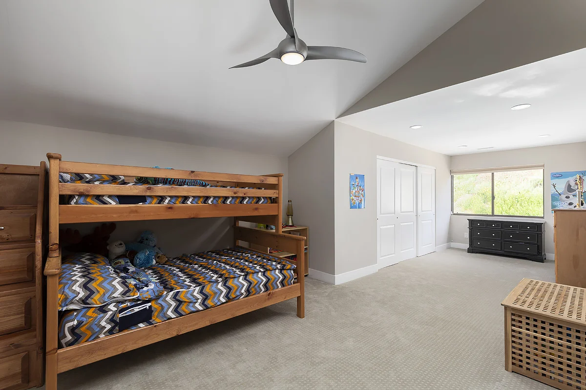 10189 Overhill Dr_0410.jpg