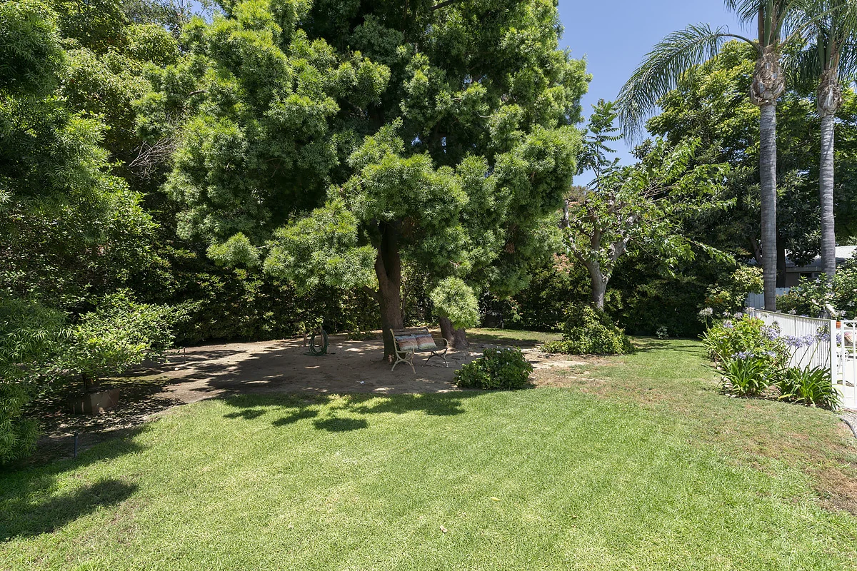 250 Pacific St_0201.jpg