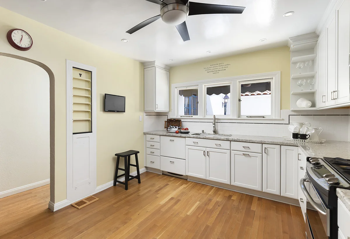 250 Pacific St_0331.jpg
