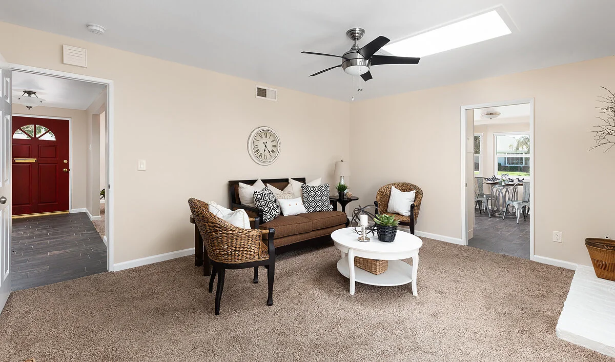 2292 N Glennwood St_0311.jpg