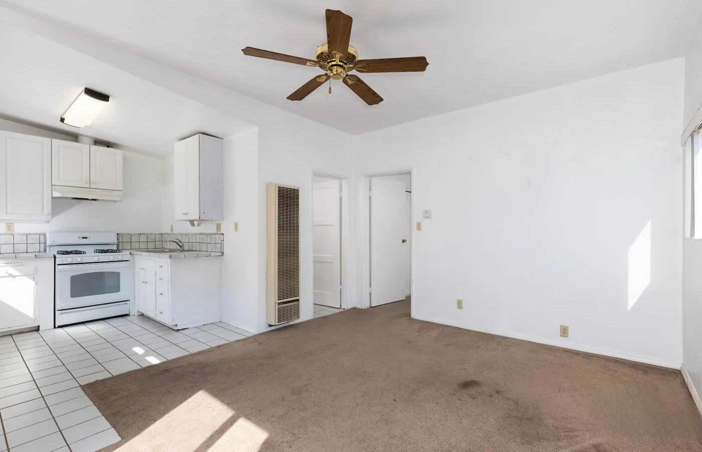 11211 Newport Ave 0253.jpg