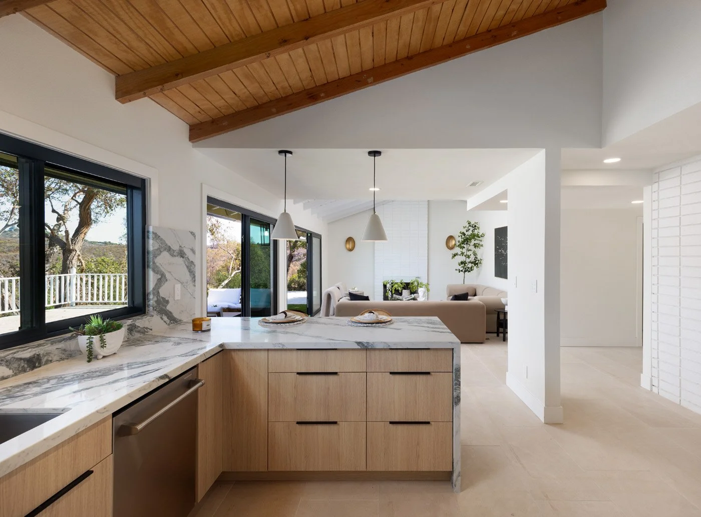 10141 Overhill Dr 0203.jpg