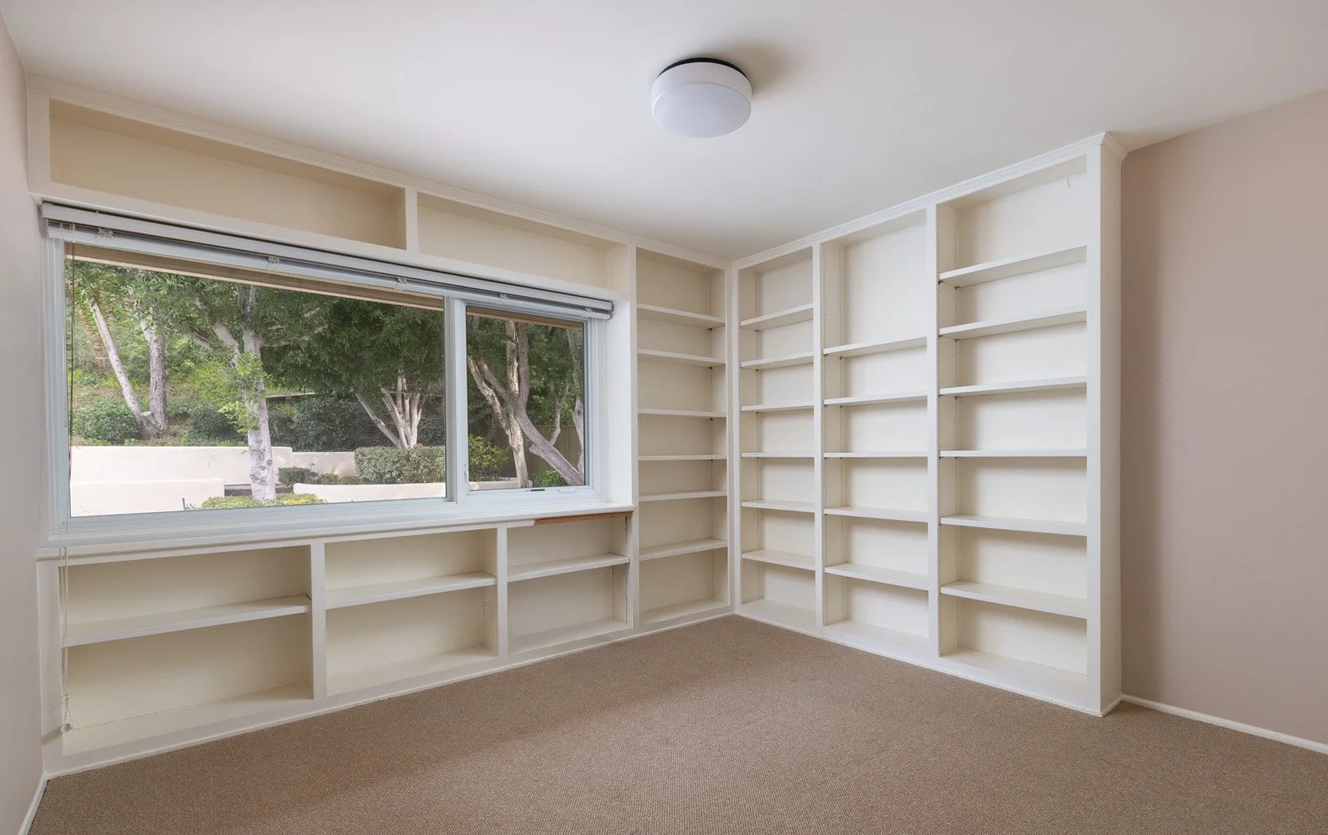 1161 Hyde Park Dr 0264.jpg