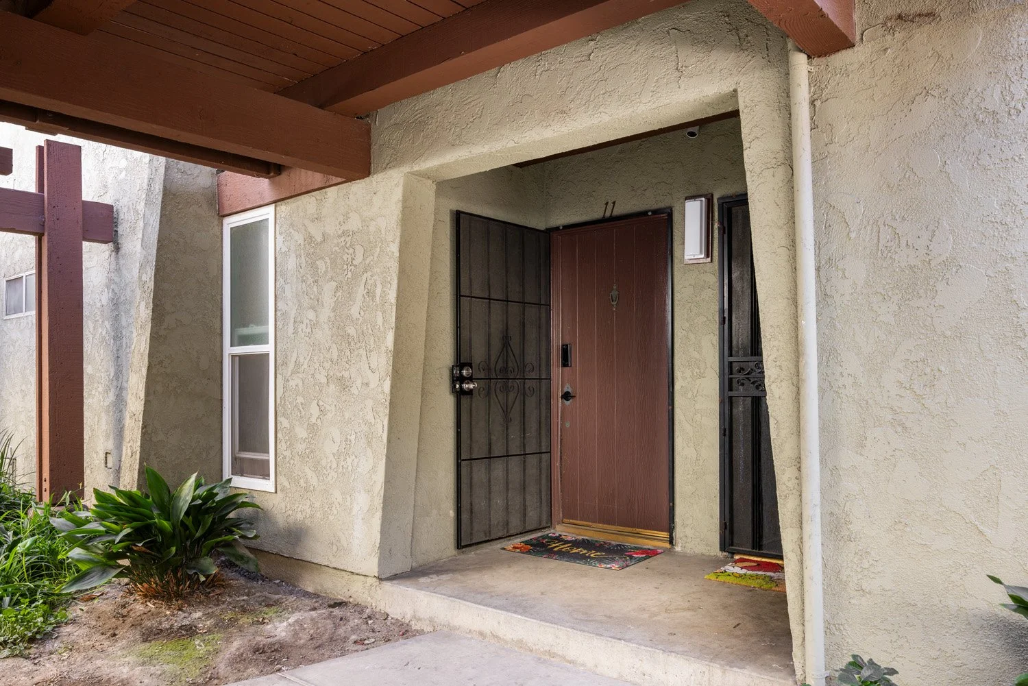 1000 W MacArthur Blvd_3583.jpg