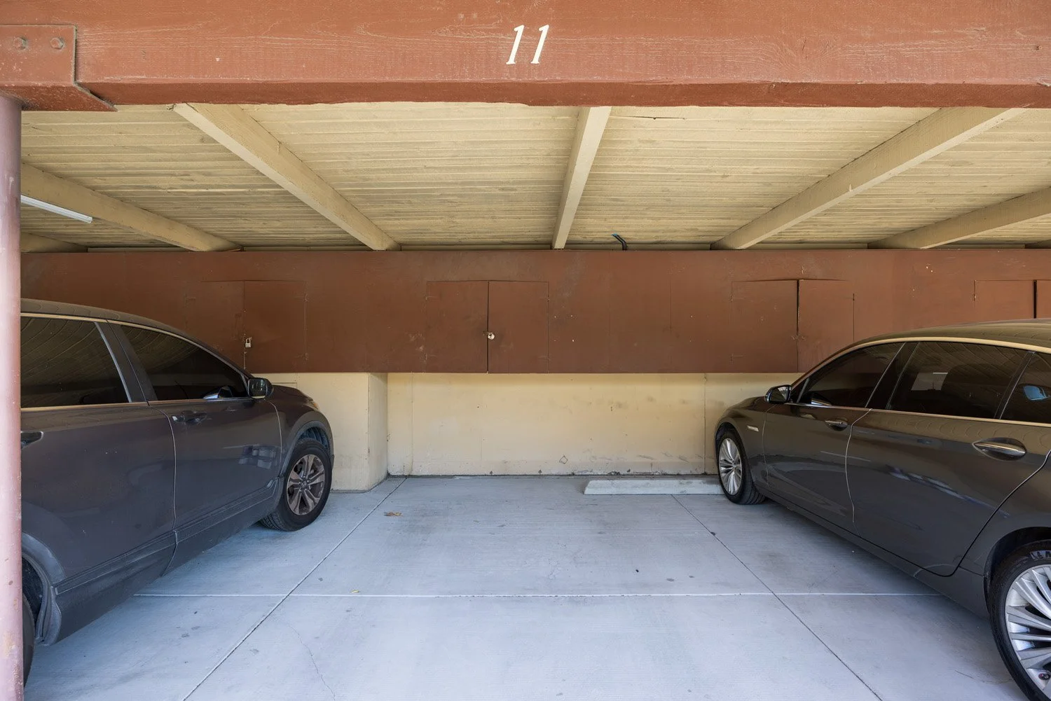 1000 W MacArthur Blvd_3595.jpg