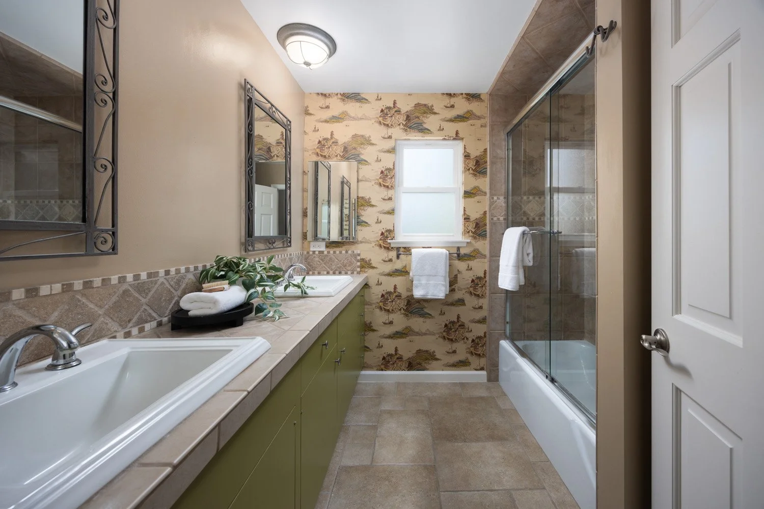 1032 St John Pl 0955.jpg