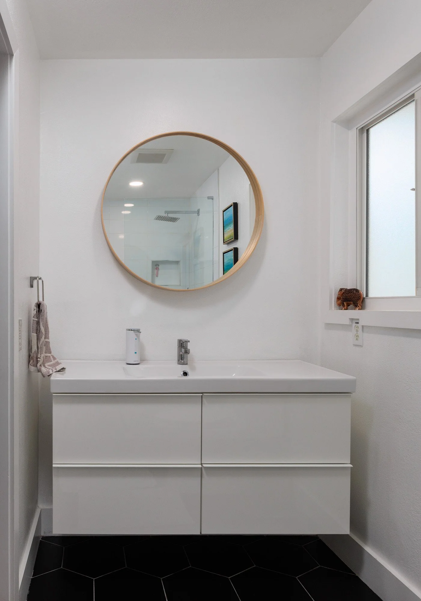 13392 Farmington Rd 0033.jpg