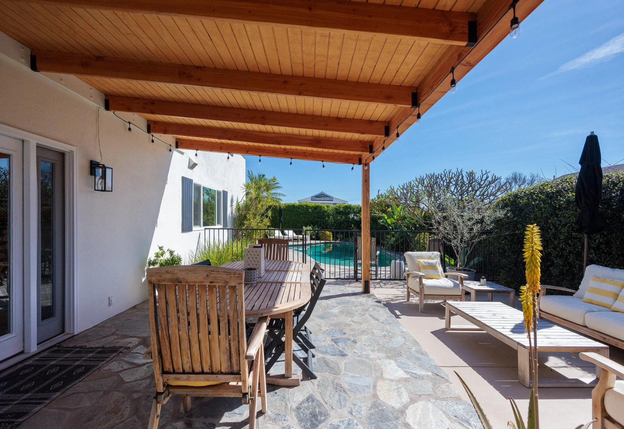 13392 Farmington Rd 0038.jpg