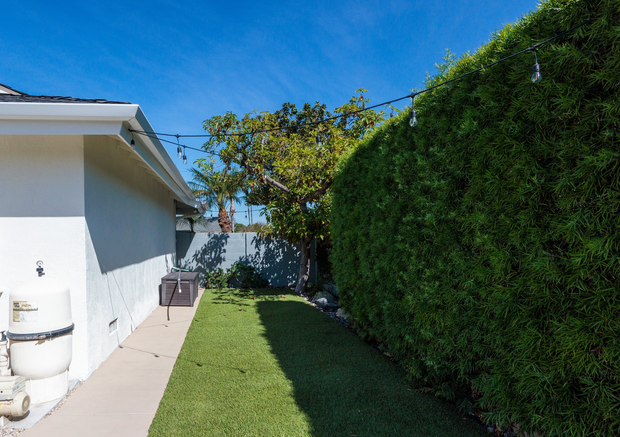 13392 Farmington Rd 0043.jpg