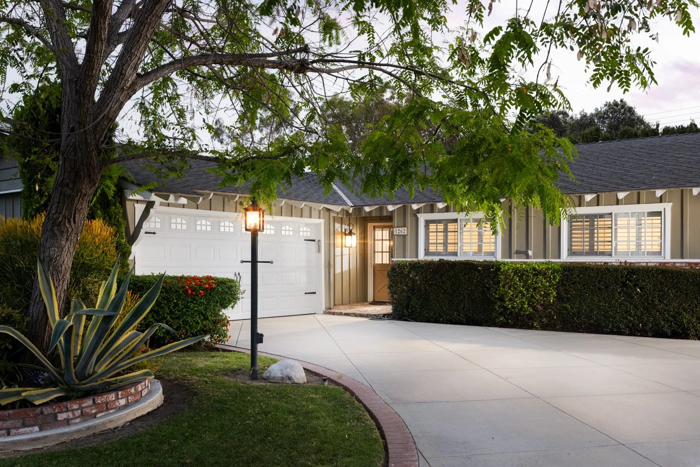 1262 Andrews St 0141.jpg