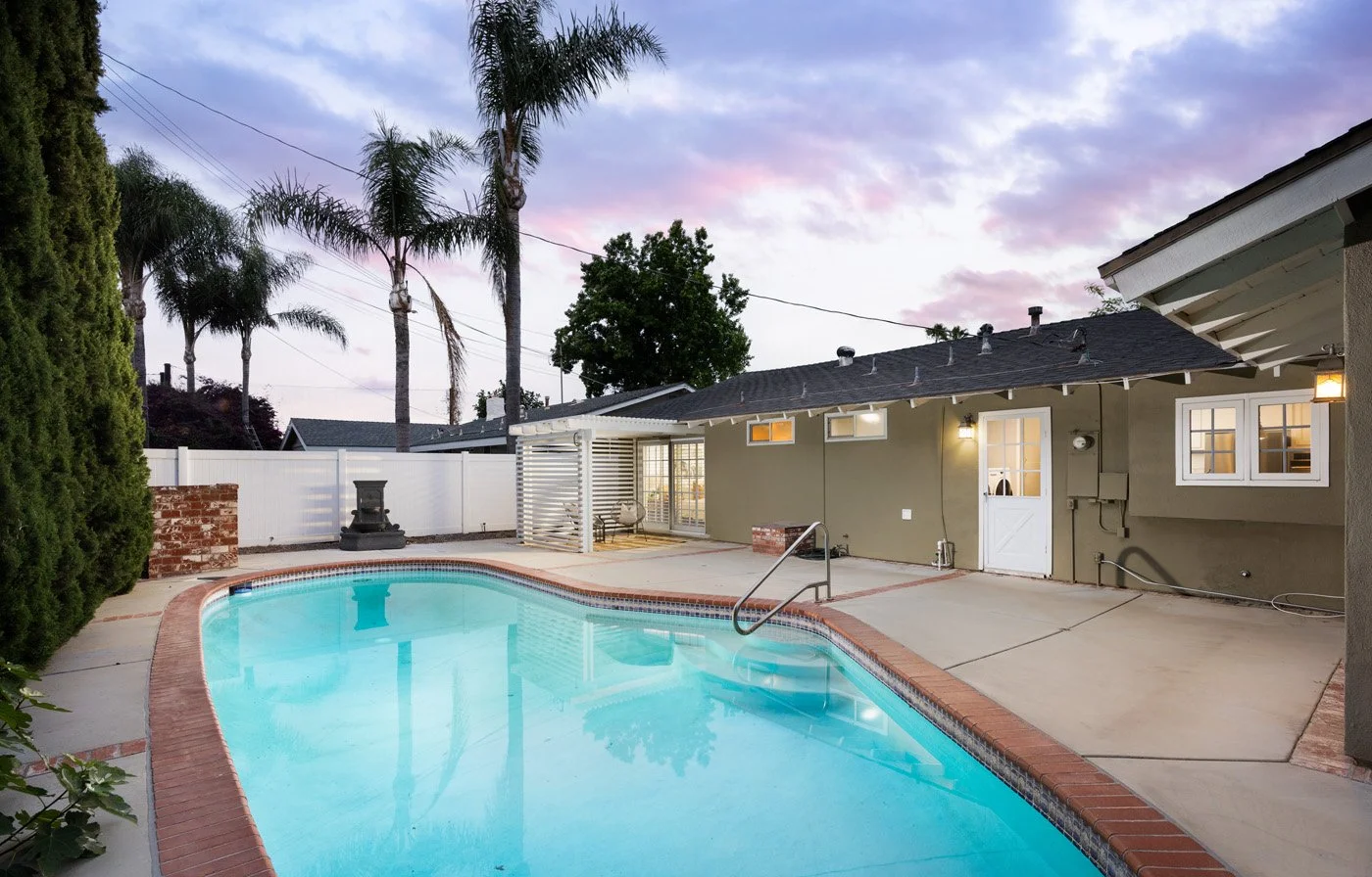 1262 Andrews St 0143.jpg