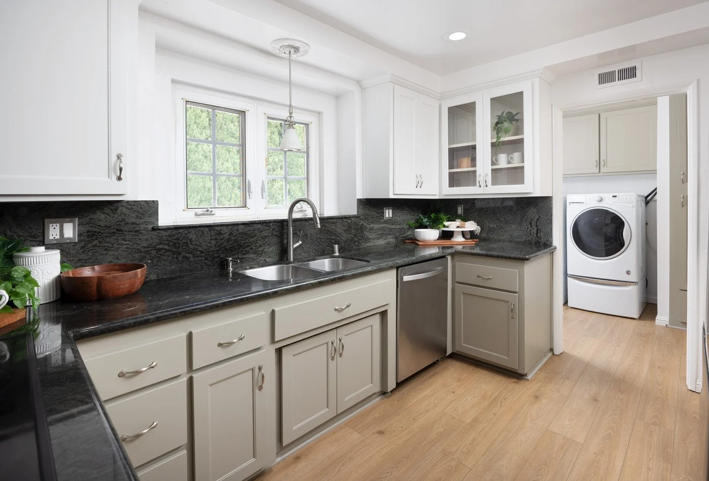 1262 Andrews St 0162.jpg