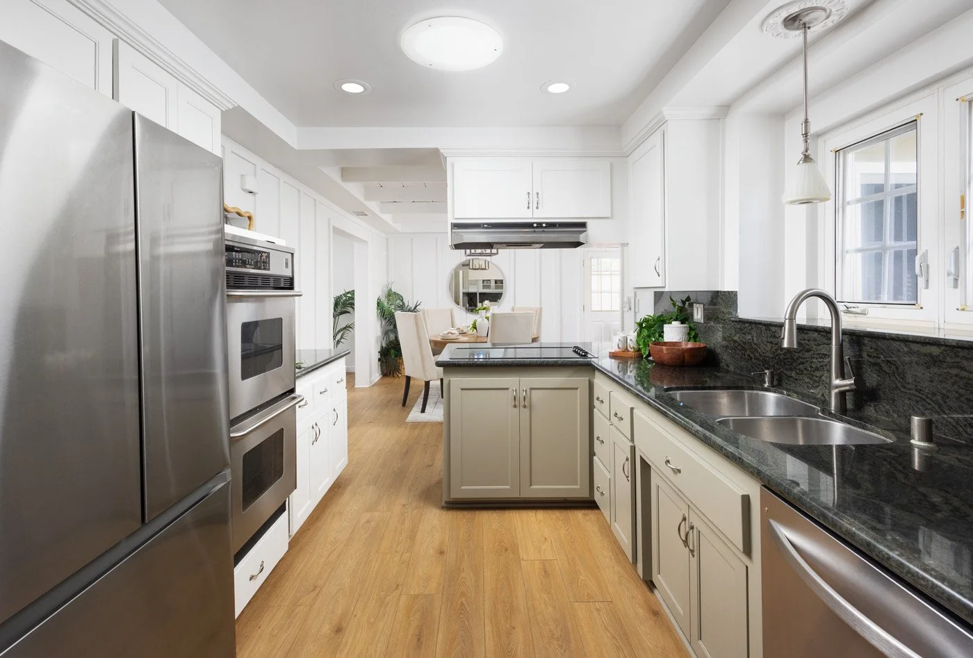 1262 Andrews St 0163.jpg