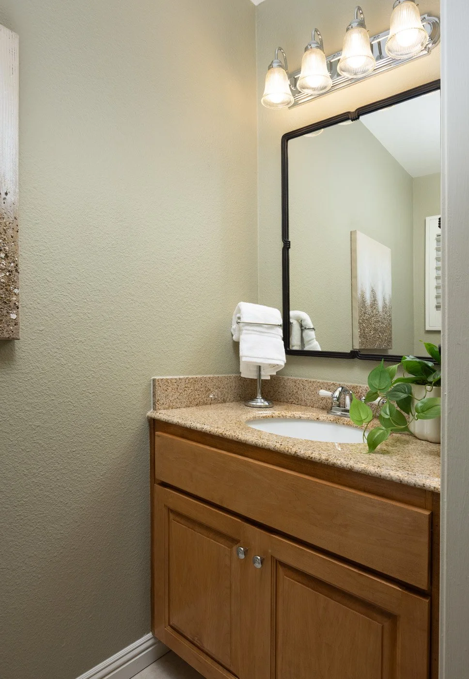 5931 E Rocking Horse Way 4052.jpg