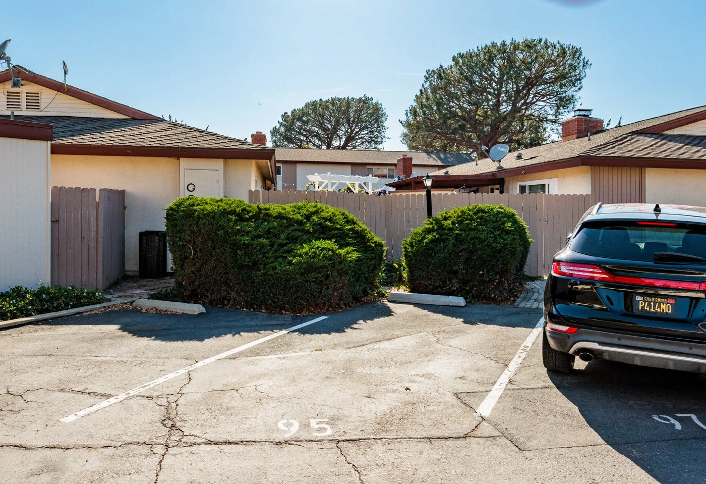 17962 Irvine Blvd_0013.jpg