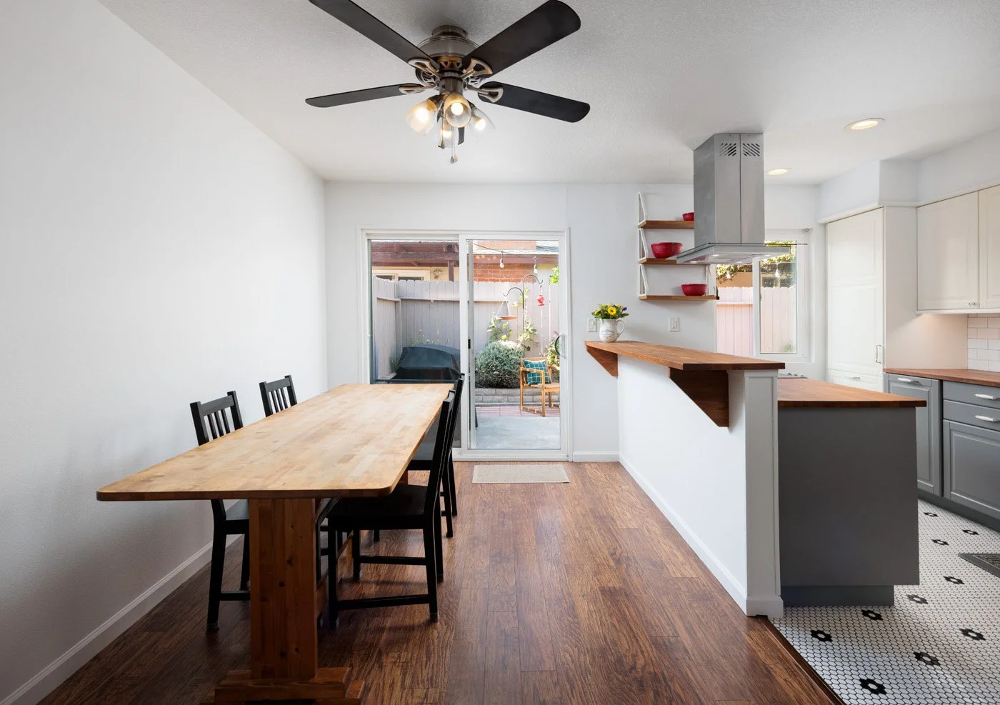 17962 Irvine Blvd_0102.jpg
