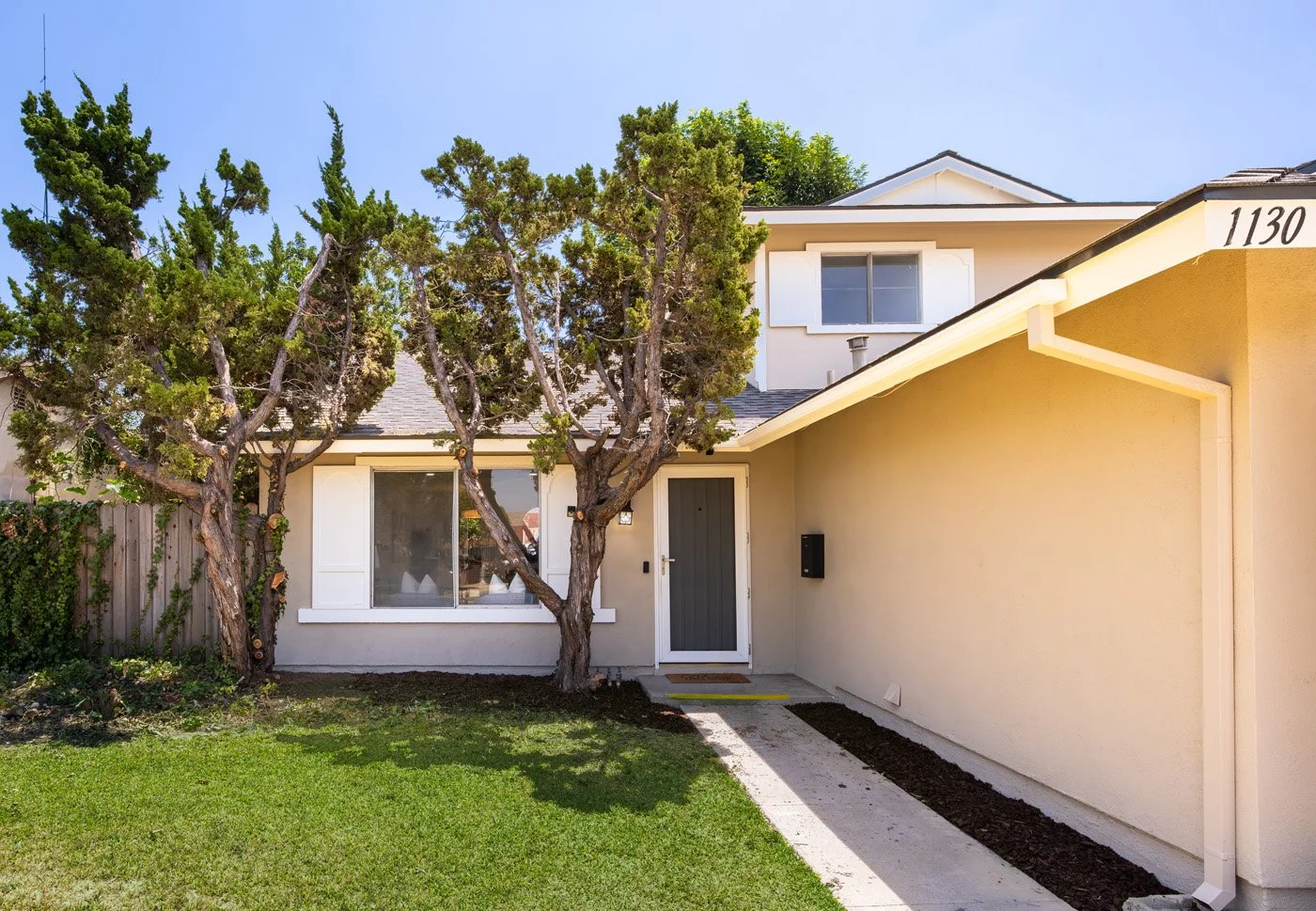 1130 Sheffield St 0099.jpg