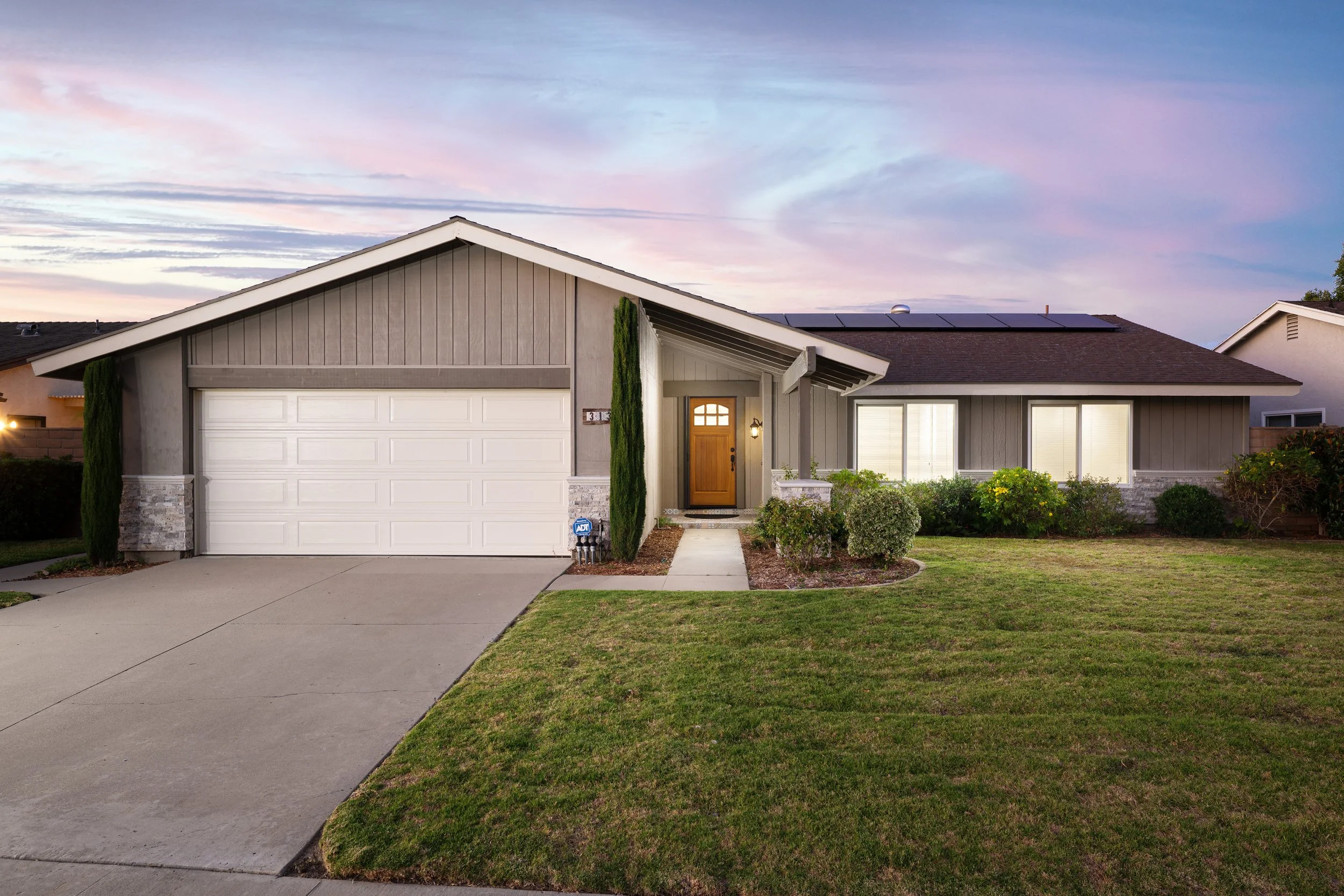 3133 N Driftwood St_04.jpg