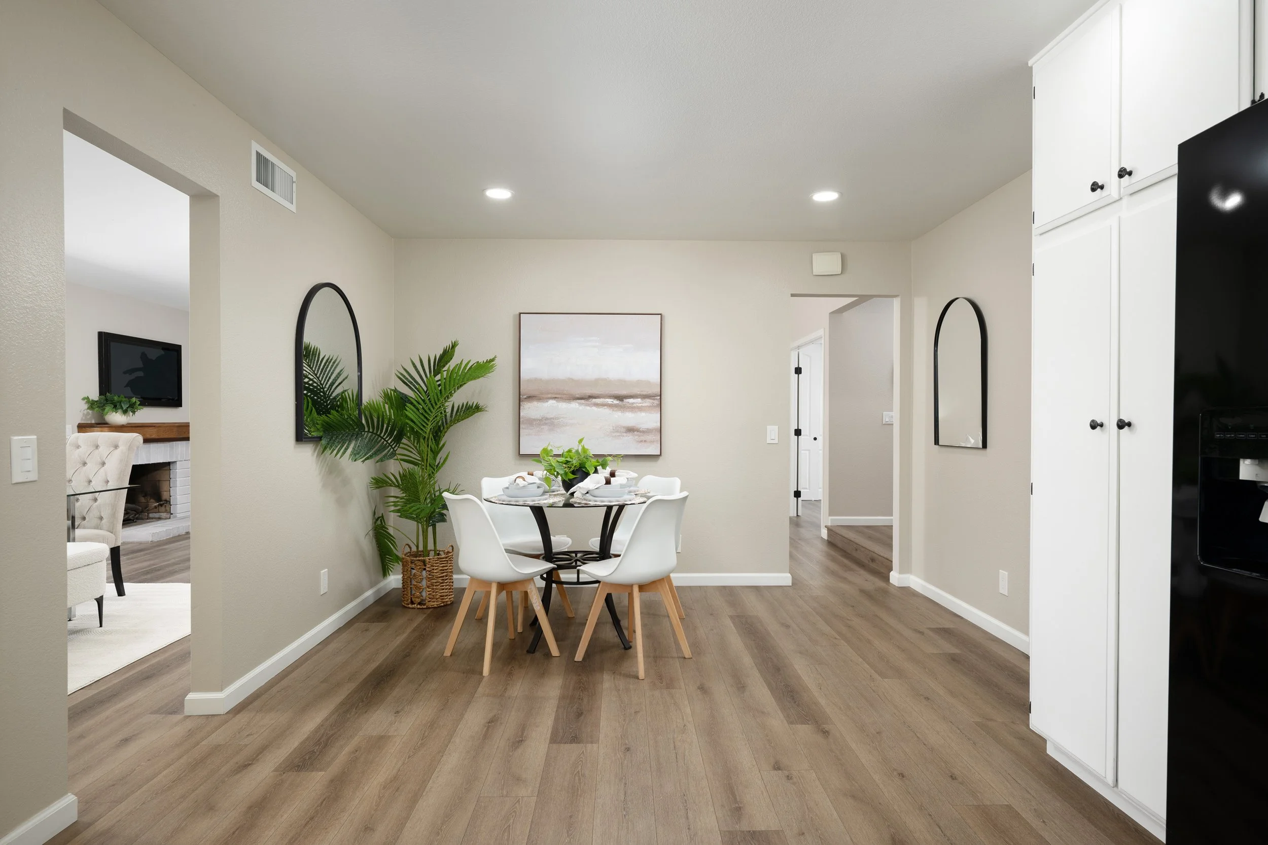 3133 N Driftwood St_12.jpg
