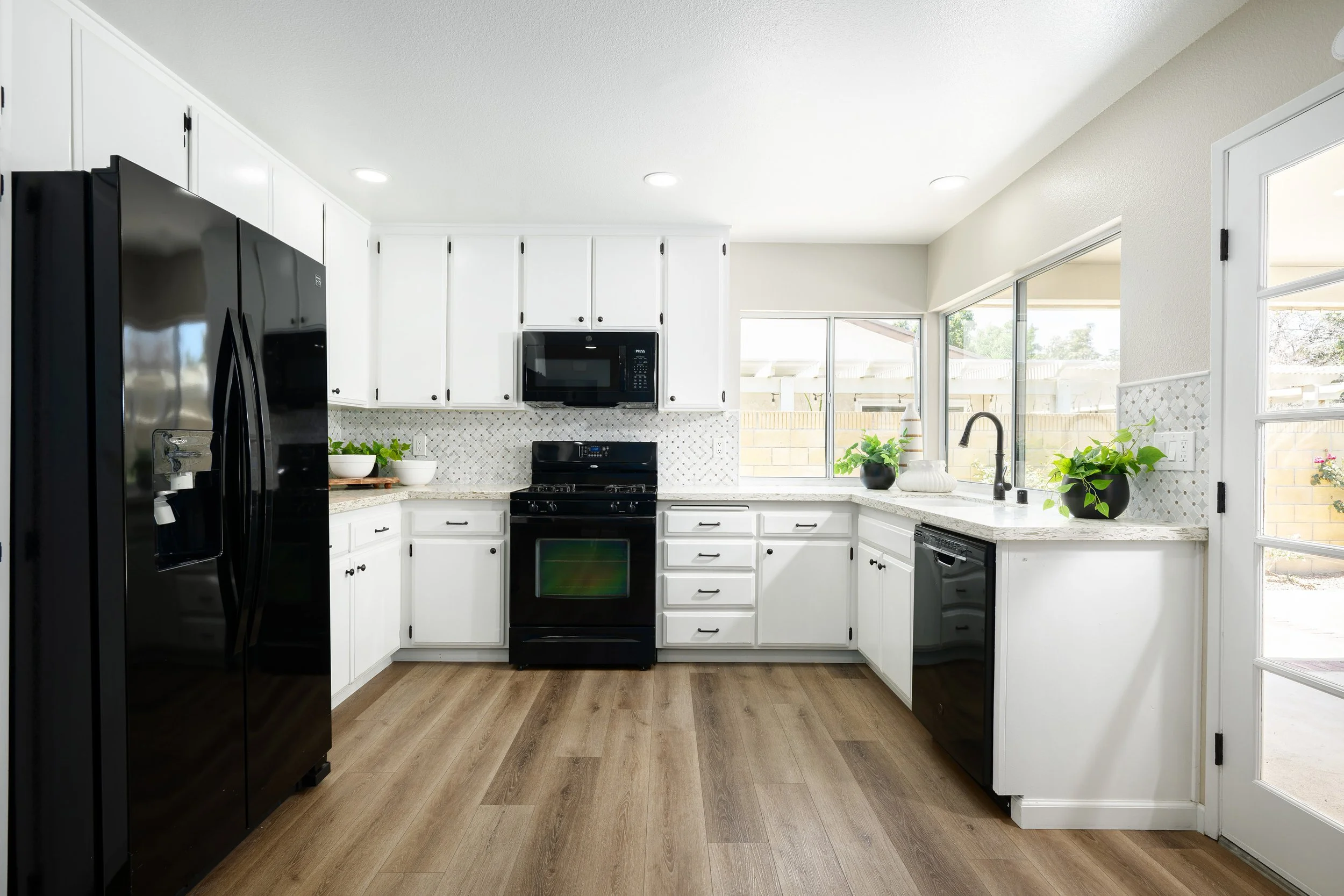 3133 N Driftwood St_13.jpg