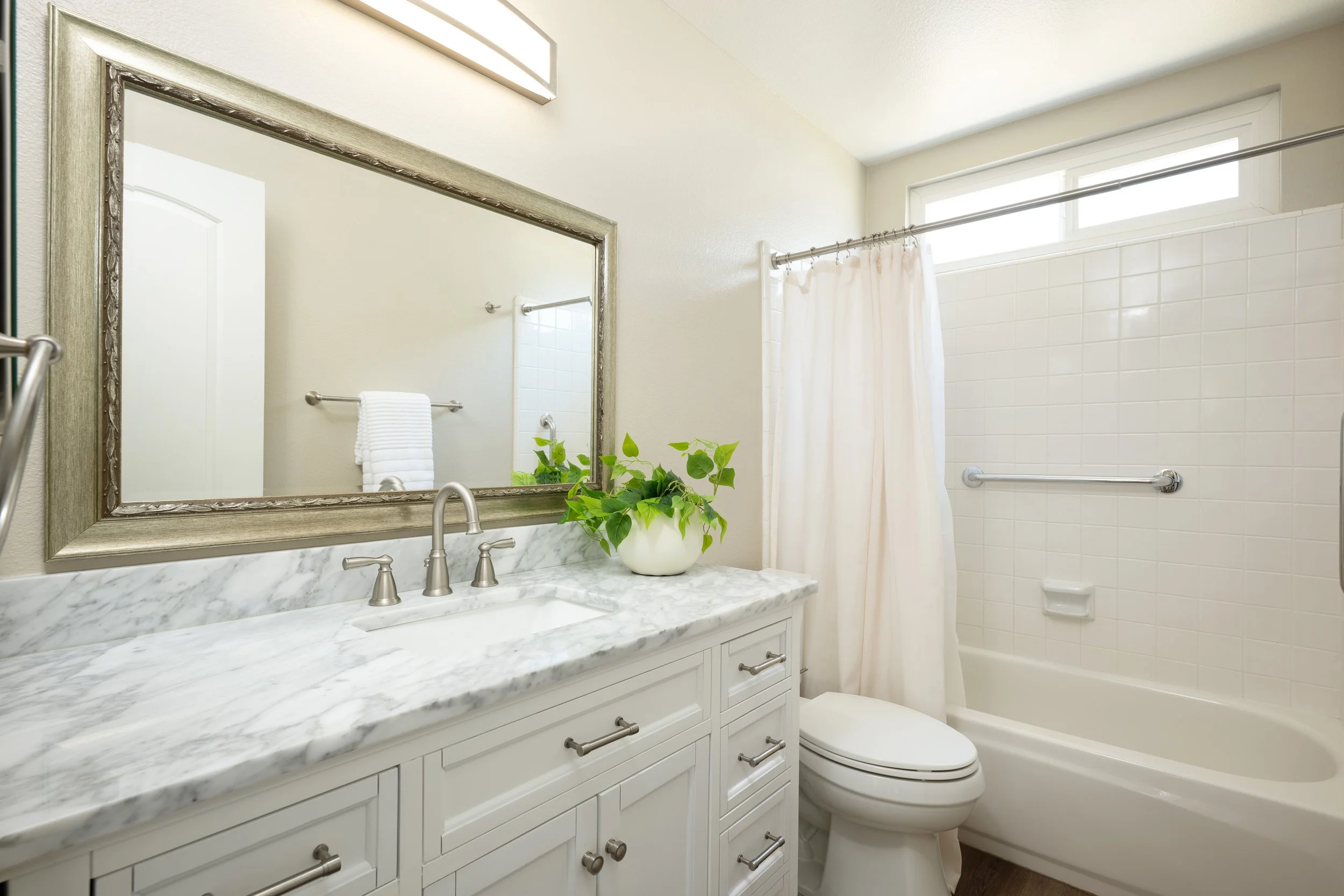 3133 N Driftwood St_19.jpg