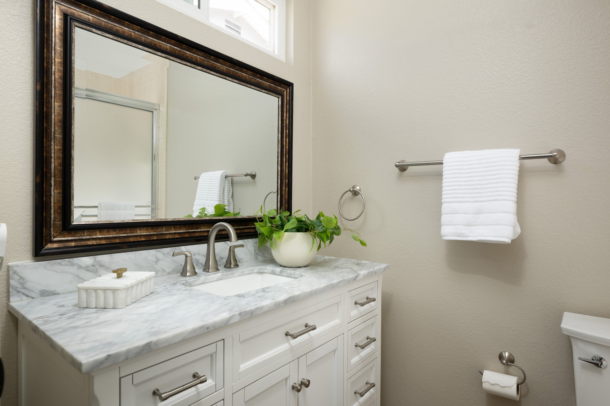 3133 N Driftwood St_22.jpg