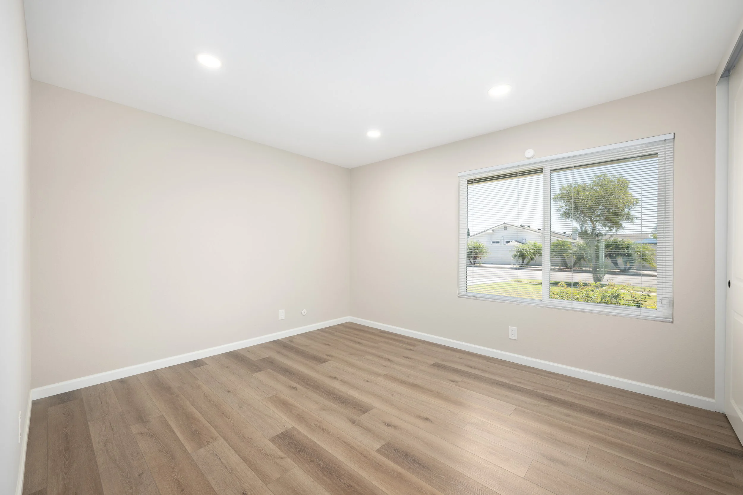 3133 N Driftwood St_24.jpg