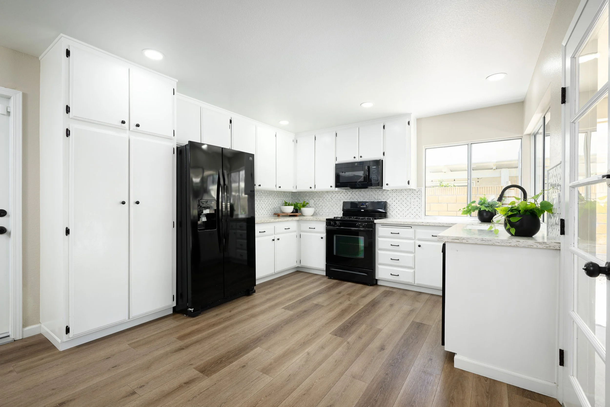3133 N Driftwood St_14.jpg