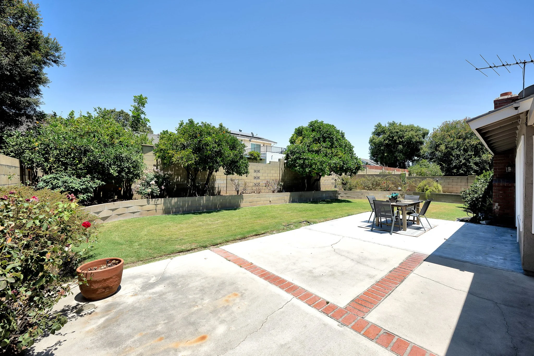 3133 N Driftwood St_26.jpg