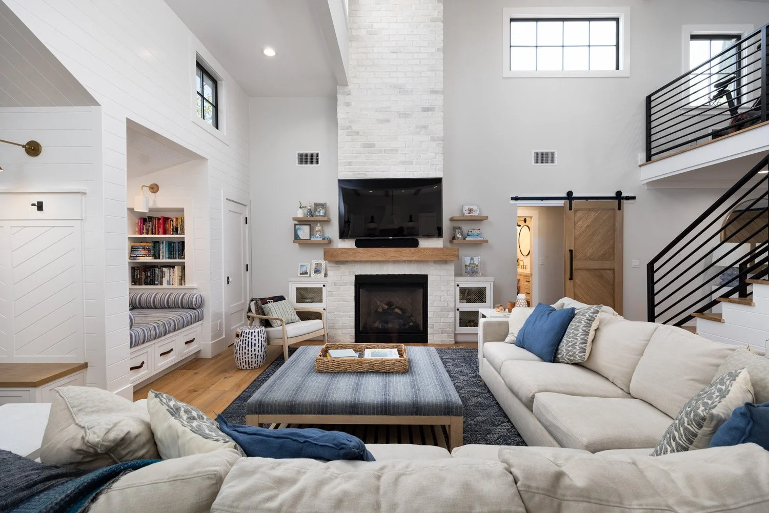 14041 Windsor Pl 0258.jpg