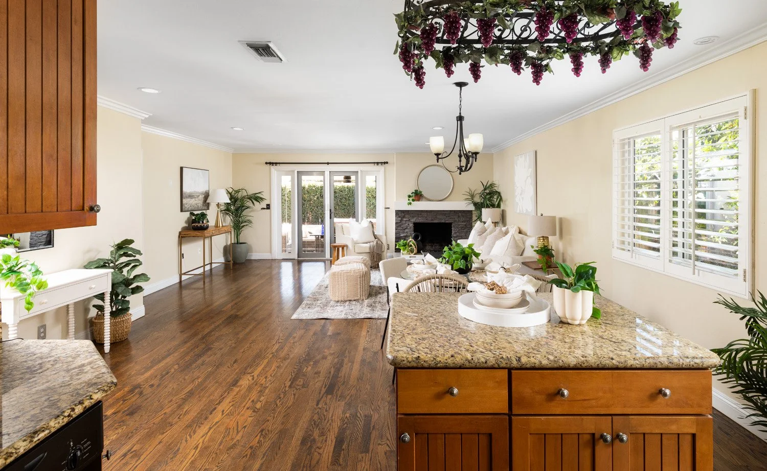 840 E Glendora Ave 1384.jpg