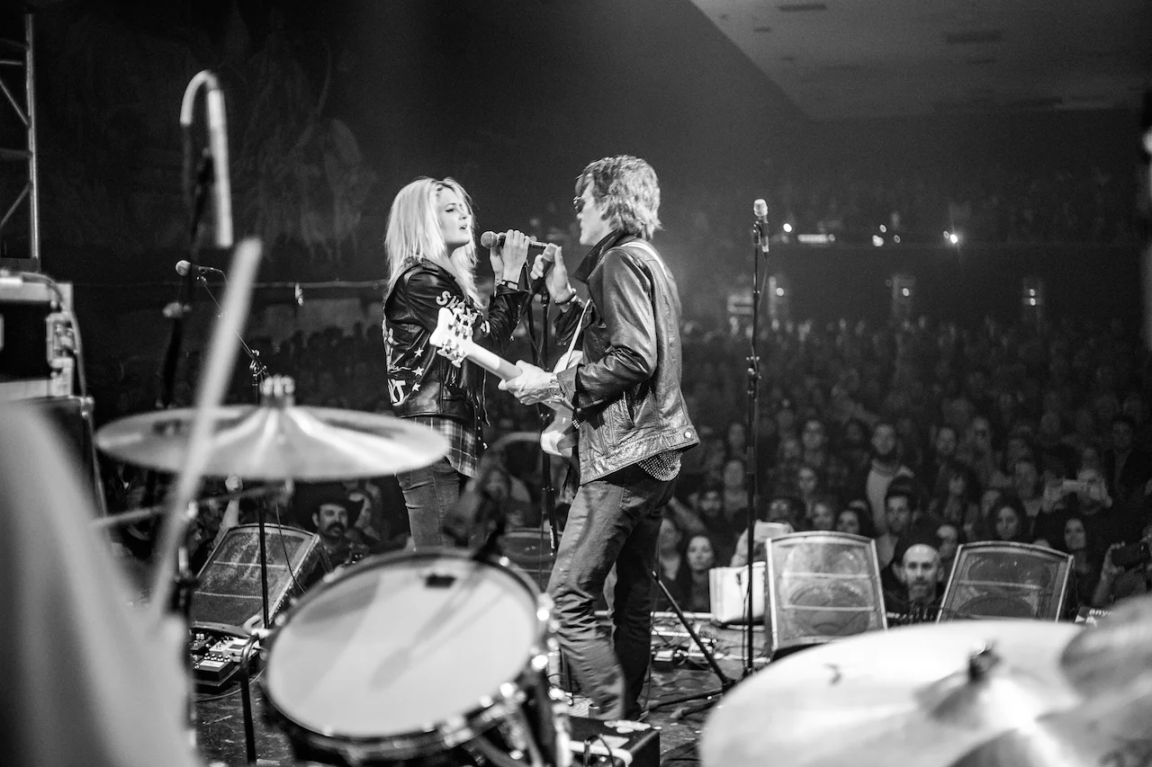 Alison Mosshart and Charlie Sexton