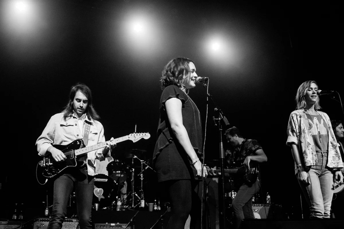 Jason Roberts, Norah Jones, Kristen Wiig