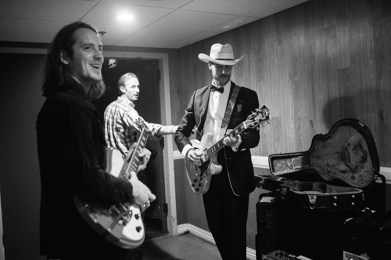 Backstage: Nick Bockrath, Keith Levy, Rayland Baxter