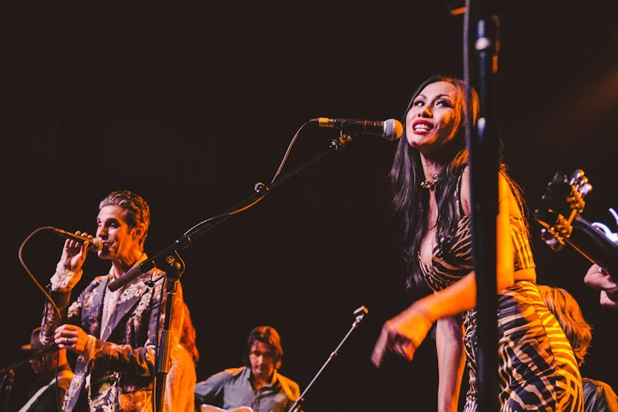 Perry Farrell, Etty Farrell