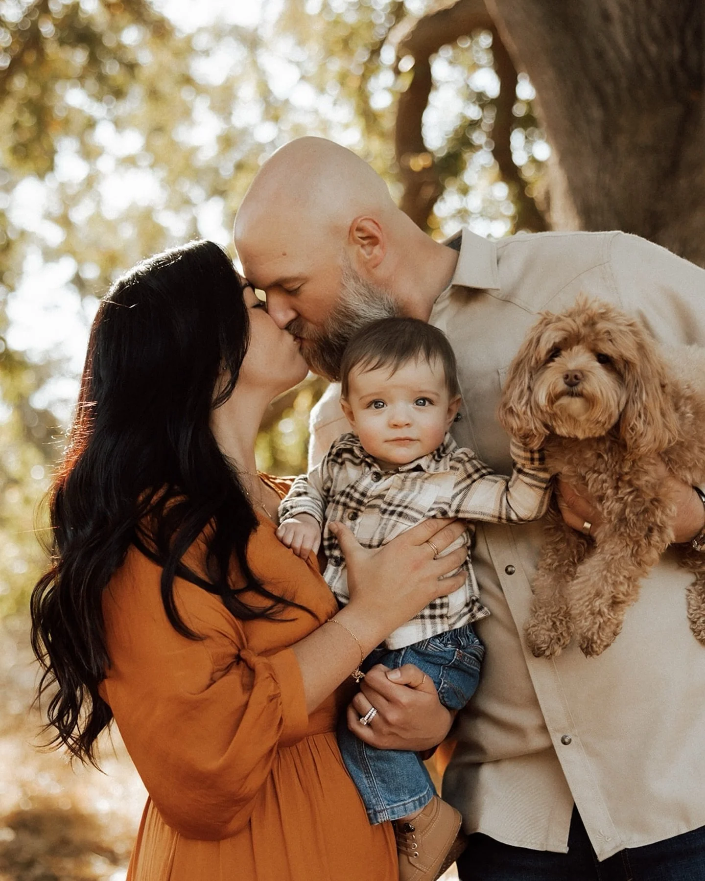It&rsquo;s officially the cutest time of the year - MINI SESSIONS!! I spend most of my year capturing couples and weddings, so I love love love this time of the year when the season slows down and I get a chance to capture little families 🤍

I&rsquo