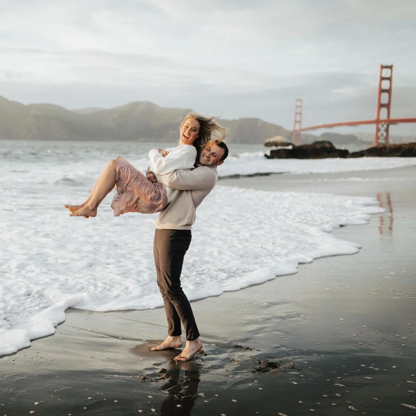 Engagement season is officially here!! 

I&rsquo;m absolutely loving all the messages from newly engaged couples and those starting to plan for 2026. I&rsquo;ll be taking on just 1&ndash;2 weddings per month next year, so if you&rsquo;ve been thinkin